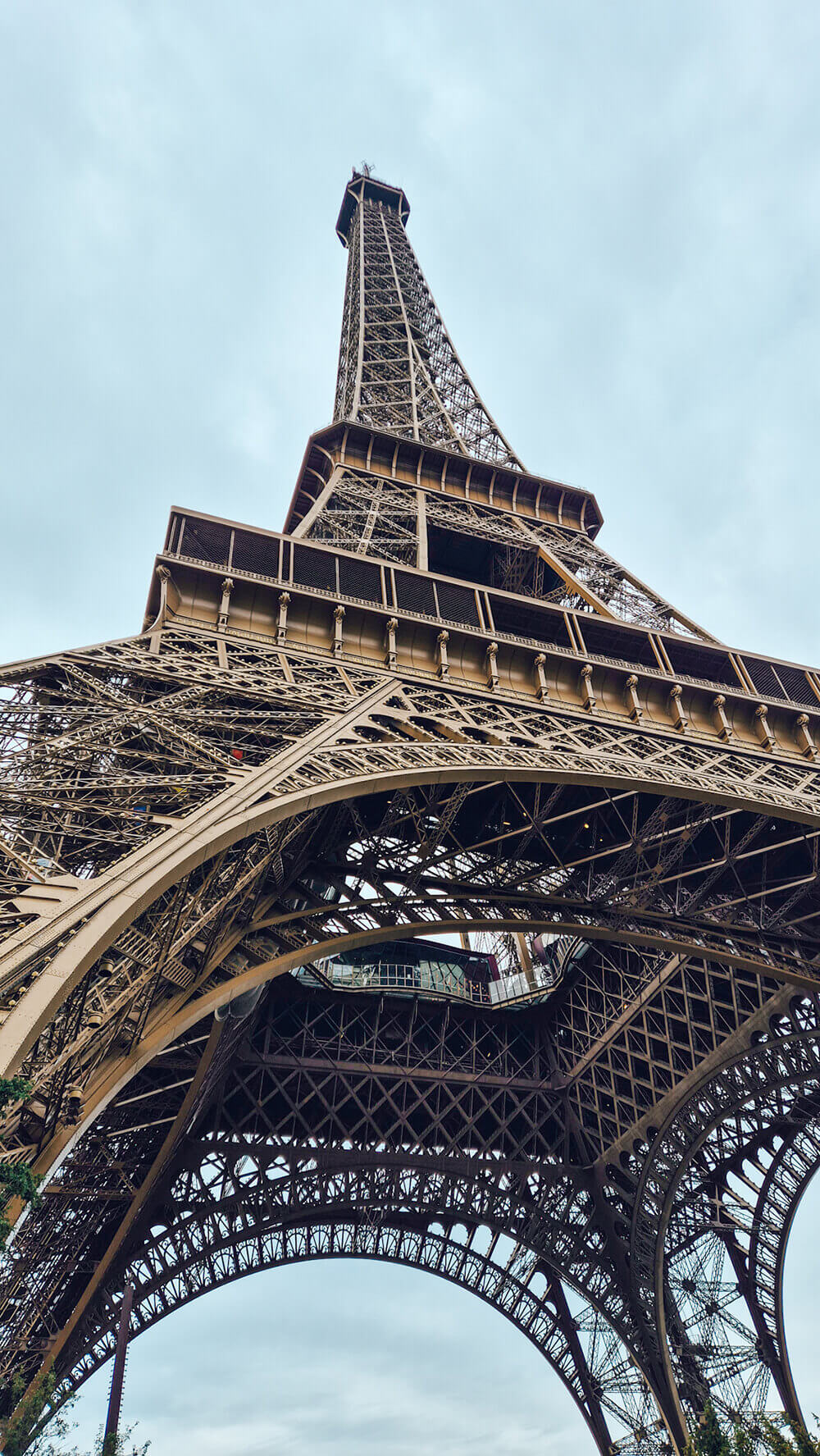 איך לטפס למגדל אייפל