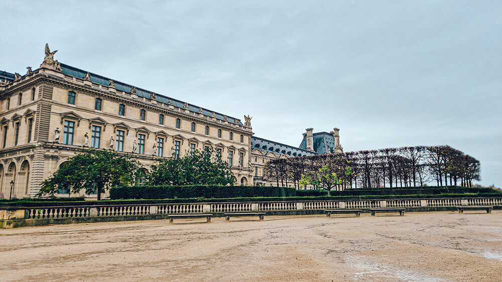 מוזיאון הלובר וגני טולרי